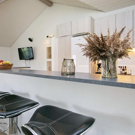 10 Person Holiday In Bl Vand Nyaraló Blåvand
