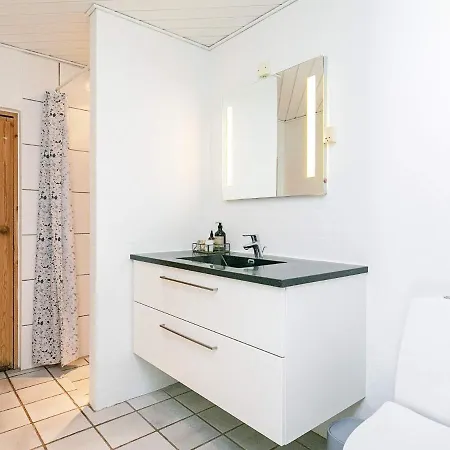 10 Person Holiday In Bl Vand
