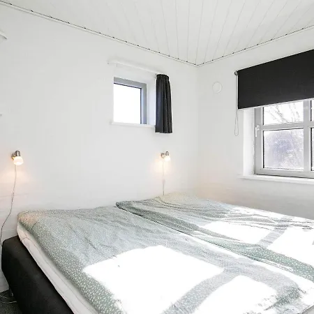 10 Person Holiday In Bl Vand